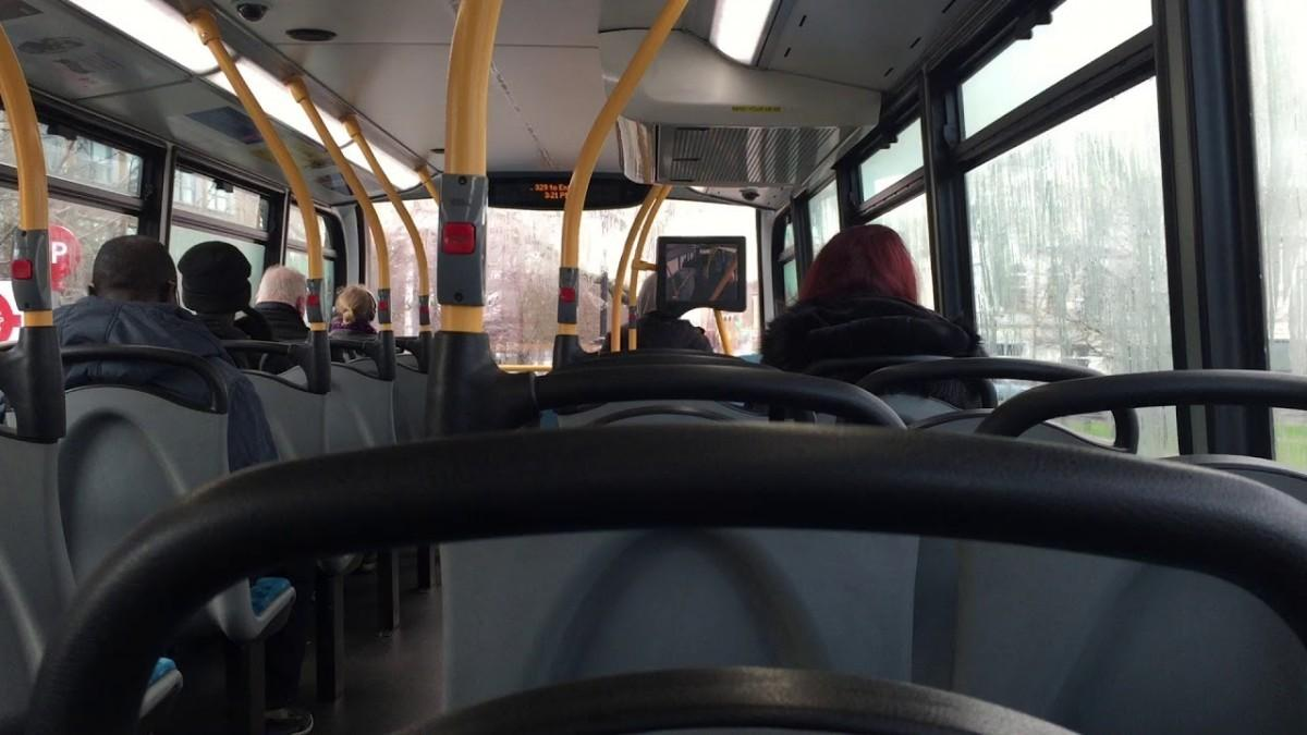 BUS 10.150 visto de lado